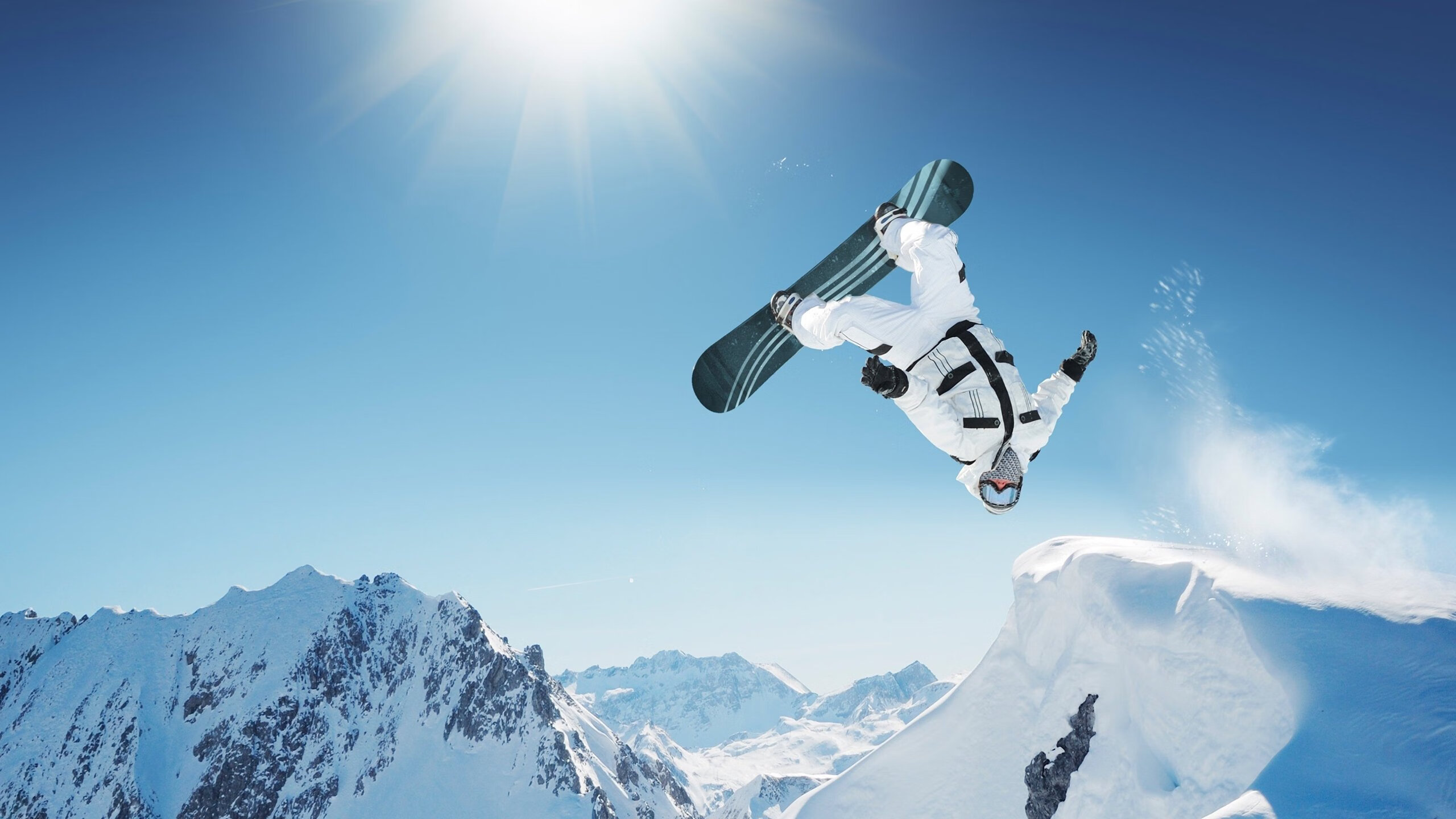 开云体育在线-西甲国家德比与NBA压哨绝杀，体育之夜的激情共振  第2张