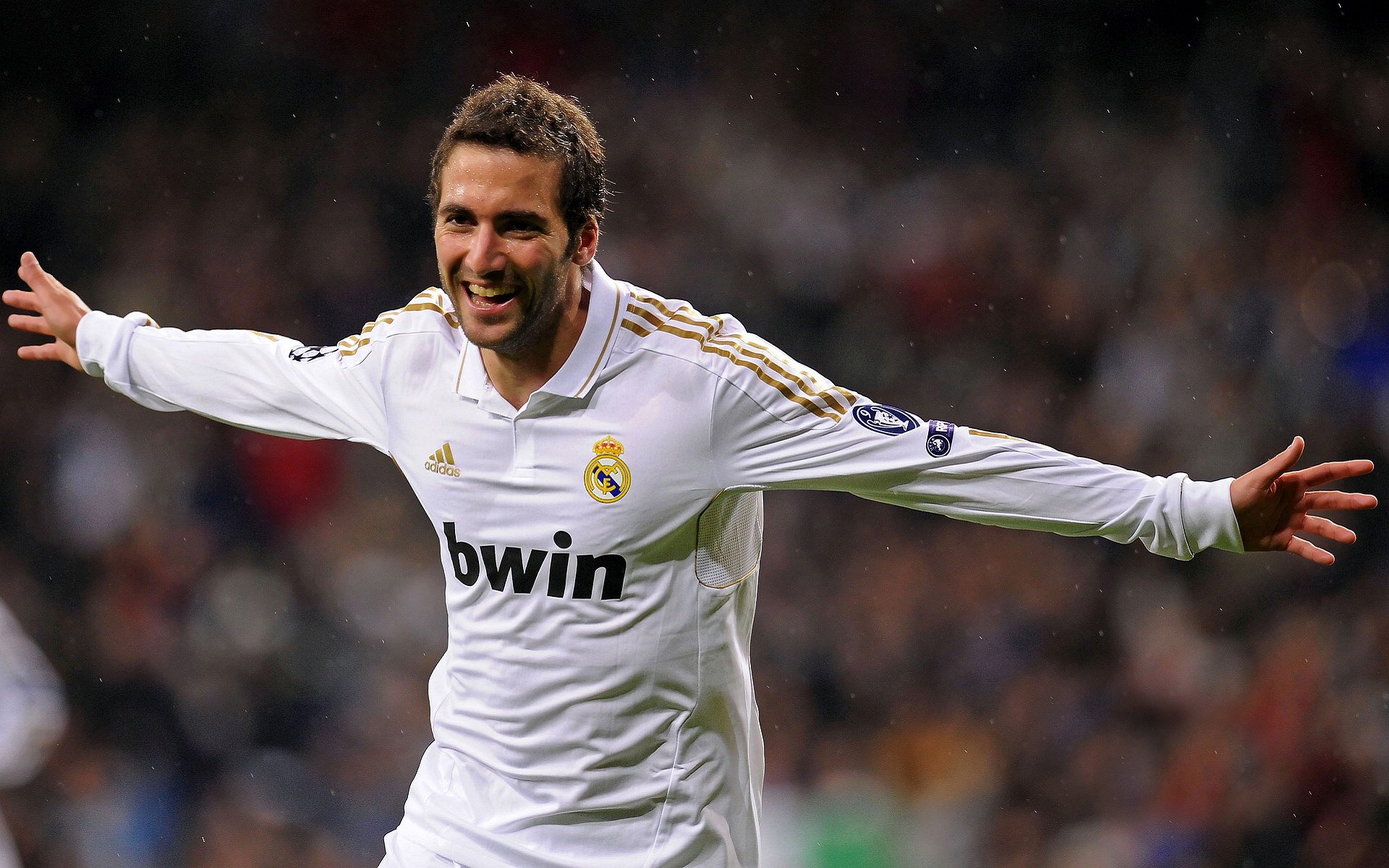 开云体育APP下载-欧冠淘汰赛之夜，拉梅洛在焦点战证明自己，从天才到领袖的蜕变  第2张